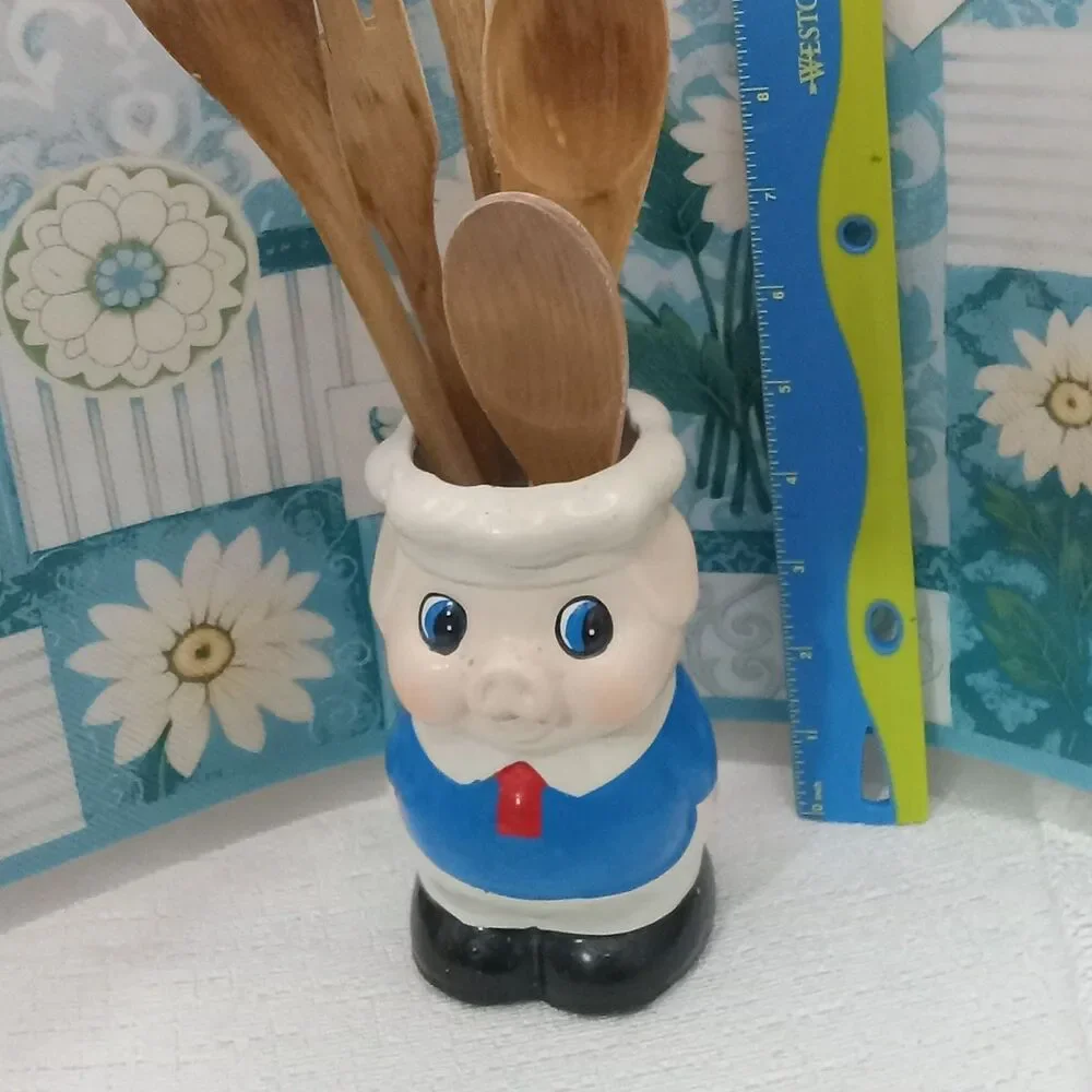 Unbranded novelty cartoonish